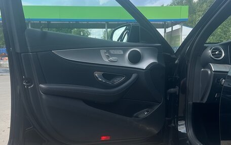 Mercedes-Benz E-Класс, 2020 год, 4 500 000 рублей, 25 фотография