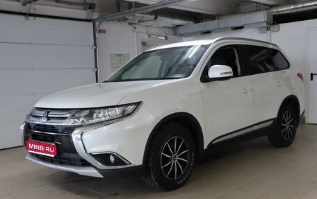 Mitsubishi Outlander III рестайлинг 3, 2016 год, 1 349 990 рублей, 1 фотография
