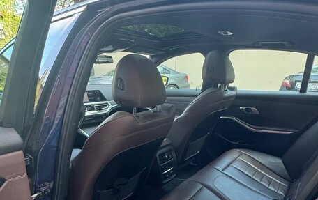 BMW 3 серия, 2019 год, 3 180 000 рублей, 6 фотография