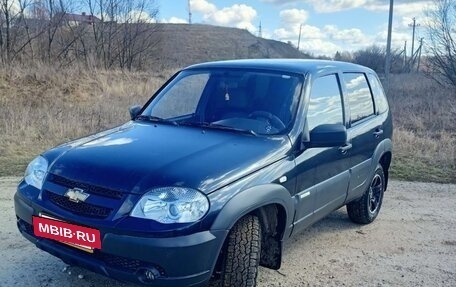Chevrolet Niva I рестайлинг, 2013 год, 610 000 рублей, 4 фотография