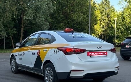 Hyundai Solaris II рестайлинг, 2018 год, 1 200 000 рублей, 4 фотография