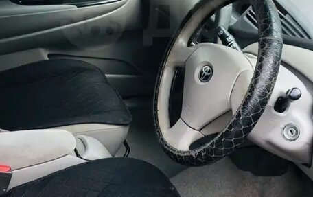 Toyota Prius IV XW50, 2002 год, 360 000 рублей, 3 фотография
