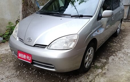 Toyota Prius IV XW50, 2002 год, 360 000 рублей, 4 фотография