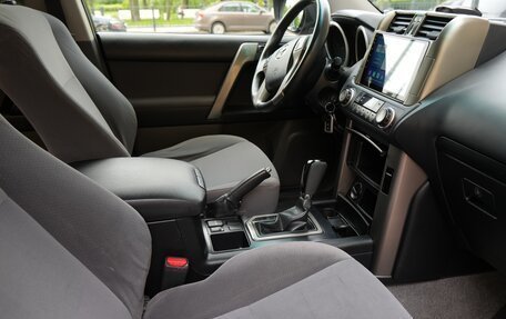Toyota Land Cruiser Prado 150 рестайлинг 2, 2012 год, 3 200 000 рублей, 13 фотография