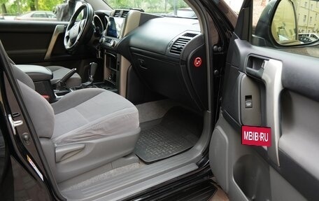 Toyota Land Cruiser Prado 150 рестайлинг 2, 2012 год, 3 200 000 рублей, 12 фотография