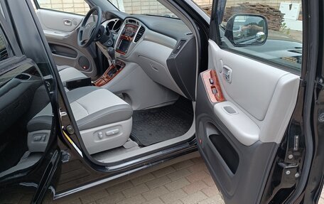 Toyota Highlander III, 2005 год, 1 650 000 рублей, 11 фотография