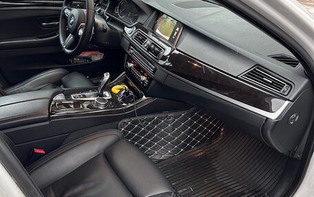 BMW 5 серия, 2015 год, 2 700 000 рублей, 17 фотография