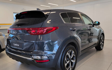 KIA Sportage IV рестайлинг, 2021 год, 2 210 000 рублей, 2 фотография