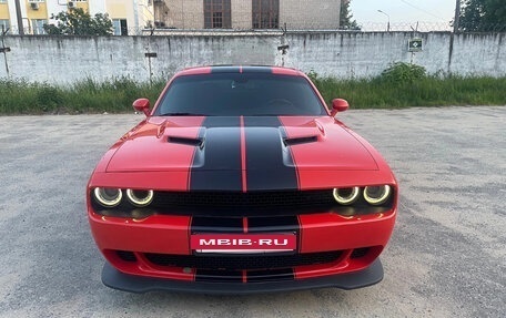 Dodge Challenger III рестайлинг 2, 2019 год, 3 250 000 рублей, 7 фотография