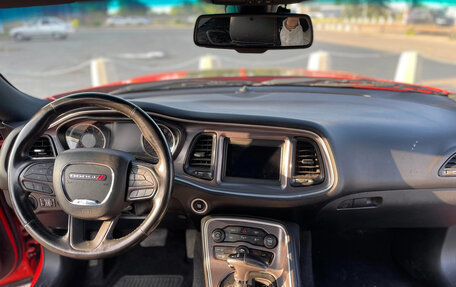 Dodge Challenger III рестайлинг 2, 2019 год, 3 250 000 рублей, 10 фотография