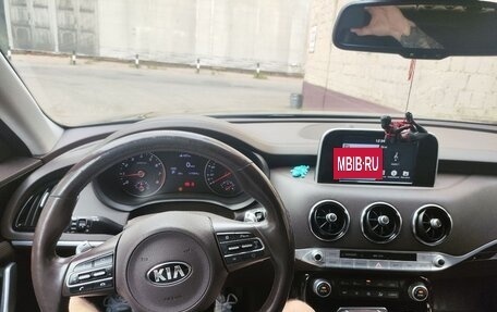 KIA Stinger I, 2018 год, 2 450 000 рублей, 6 фотография