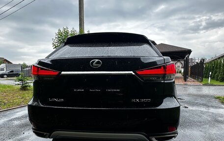 Lexus RX IV рестайлинг, 2020 год, 5 250 000 рублей, 4 фотография
