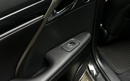 Lexus RX IV рестайлинг, 2020 год, 5 250 000 рублей, 23 фотография