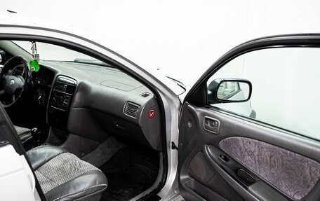 Toyota Avensis III рестайлинг, 2000 год, 355 000 рублей, 11 фотография