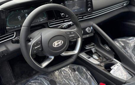 Hyundai Elantra, 2025 год, 2 220 000 рублей, 13 фотография