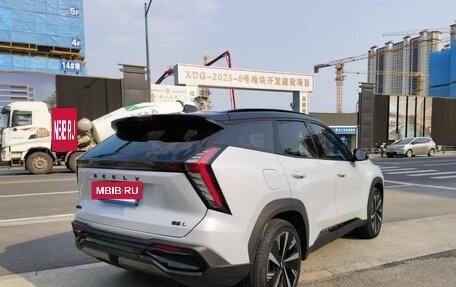 Geely Atlas, 2024 год, 1 800 000 рублей, 3 фотография