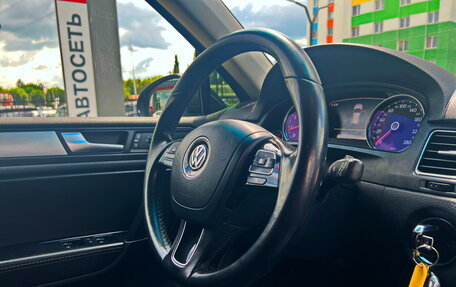 Volkswagen Touareg III, 2012 год, 2 078 600 рублей, 16 фотография