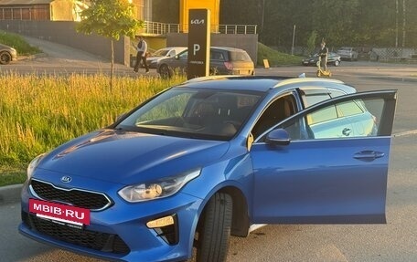 KIA cee'd III, 2019 год, 2 000 000 рублей, 3 фотография