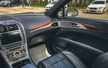 Lincoln MKZ II рестайлинг, 2017 год, 2 590 000 рублей, 13 фотография