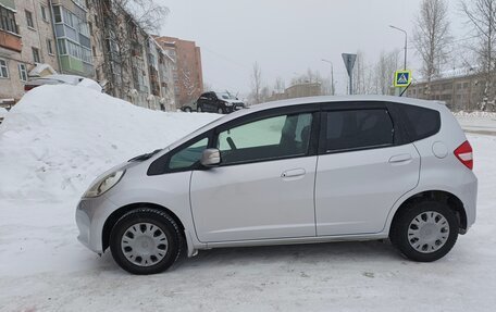 Honda Fit III, 2011 год, 970 000 рублей, 3 фотография