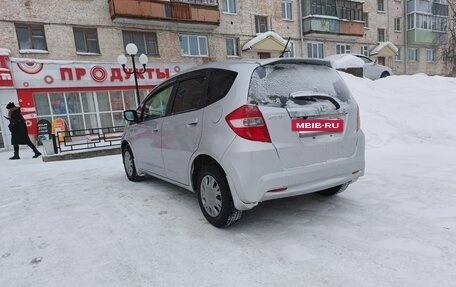 Honda Fit III, 2011 год, 970 000 рублей, 4 фотография