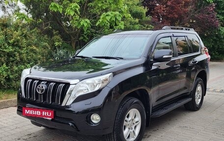 Toyota Land Cruiser Prado 150 рестайлинг 2, 2015 год, 2 990 000 рублей, 12 фотография