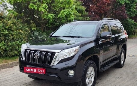 Toyota Land Cruiser Prado 150 рестайлинг 2, 2015 год, 2 990 000 рублей, 9 фотография