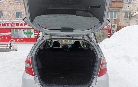 Honda Fit III, 2011 год, 970 000 рублей, 8 фотография