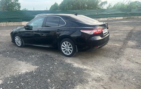 Toyota Camry, 2021 год, 2 880 000 рублей, 2 фотография