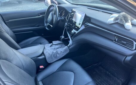 Toyota Camry, 2021 год, 2 880 000 рублей, 10 фотография