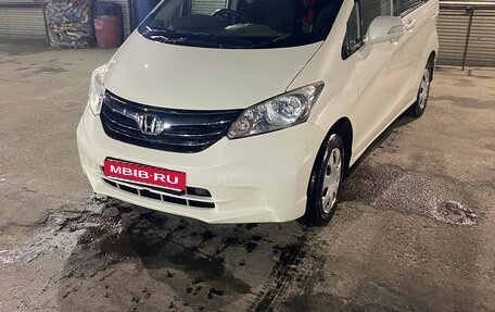 Honda Freed I, 2012 год, 1 200 000 рублей, 7 фотография