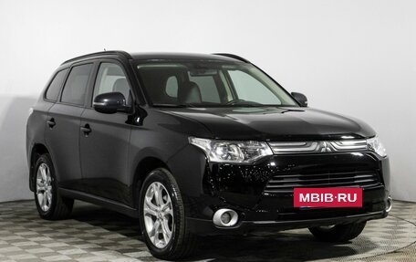 Mitsubishi Outlander III рестайлинг 3, 2013 год, 849 898 рублей, 3 фотография
