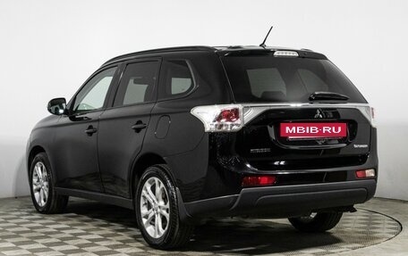 Mitsubishi Outlander III рестайлинг 3, 2013 год, 849 898 рублей, 7 фотография