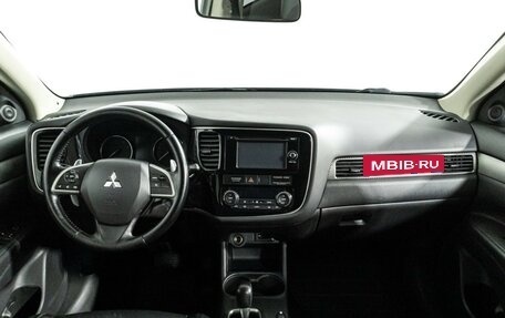 Mitsubishi Outlander III рестайлинг 3, 2013 год, 849 898 рублей, 13 фотография