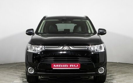 Mitsubishi Outlander III рестайлинг 3, 2013 год, 849 898 рублей, 2 фотография