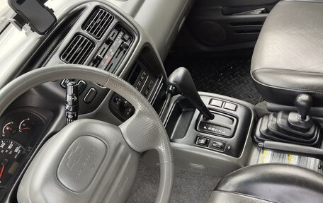 Chevrolet Tracker II, 2000 год, 880 000 рублей, 10 фотография