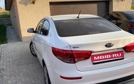 KIA Rio III рестайлинг, 2016 год, 950 000 рублей, 2 фотография