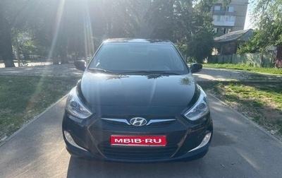 Hyundai Solaris II рестайлинг, 2013 год, 870 000 рублей, 1 фотография