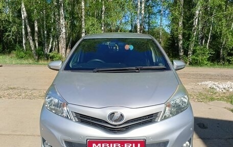 Toyota Vitz, 2012 год, 830 000 рублей, 1 фотография