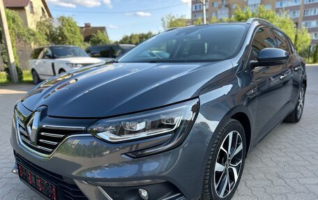 Renault Megane IV, 2019 год, 1 700 000 рублей, 5 фотография