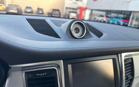 Porsche Macan I рестайлинг, 2015 год, 3 600 000 рублей, 28 фотография