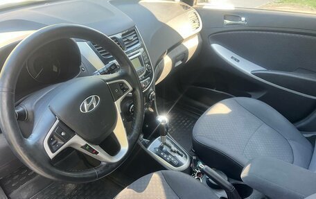 Hyundai Solaris II рестайлинг, 2013 год, 870 000 рублей, 7 фотография