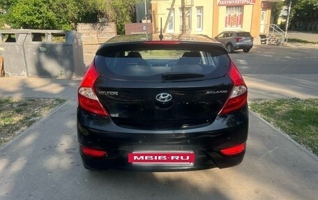 Hyundai Solaris II рестайлинг, 2013 год, 870 000 рублей, 2 фотография