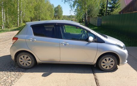 Toyota Vitz, 2012 год, 830 000 рублей, 4 фотография