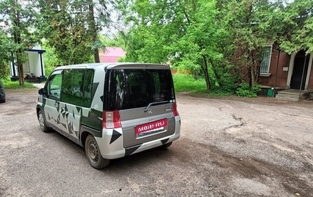 Honda Mobilio I, 2002 год, 350 000 рублей, 6 фотография