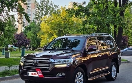 Toyota Land Cruiser 200, 2018 год, 5 999 000 рублей, 9 фотография