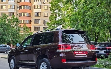 Toyota Land Cruiser 200, 2018 год, 5 999 000 рублей, 10 фотография