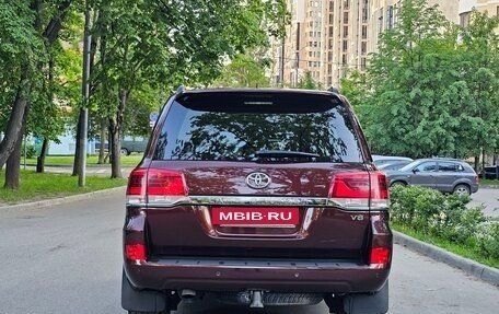 Toyota Land Cruiser 200, 2018 год, 5 999 000 рублей, 15 фотография