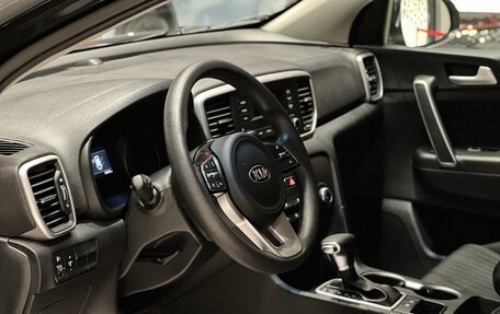 KIA Sportage IV рестайлинг, 2019 год, 1 895 000 рублей, 12 фотография