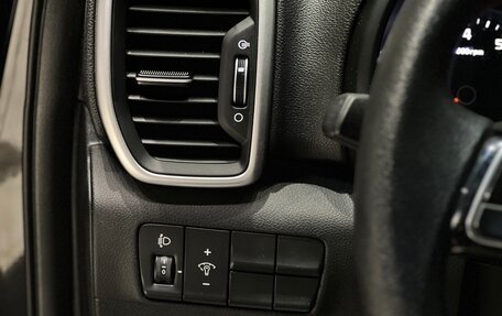 KIA Sportage IV рестайлинг, 2019 год, 1 895 000 рублей, 18 фотография